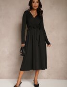 by swan Rochie neagră cambrată cu curea cu amestec de viscoză Hrestalia