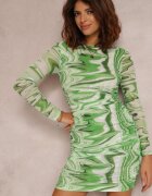 by swan Rochie Verde Naesusa