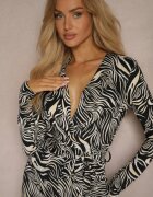 by swan Salopetă Alb-Negru Decorată cu Model cu Dungi de Tigru Legată în Talie Sairise