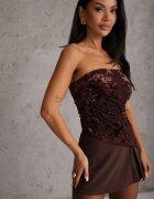 by swan Top bandeau asimetric cu flori Lieratua Maro