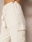 cflo Pantaloni Bej deschis Talie înaltă croială cargo cu buzunare finisați cu elastic în talie Efiene