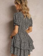 cflo Rochie neagră decorată cu volane cu elastic în talie și mâneci bufante Ornefia