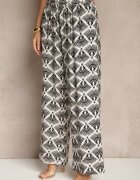 christy Set Negru cu Vâscoză Cămașă și Pantaloni Decorat cu Imprimeu Ornamental Elezoria