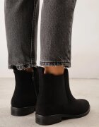 c'm paris Botine cu talpă joasă (tip chelsea) cu panouri elastice Ariselle Negre