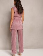  Compleu Roz închis Plisat Din 2 piese: Bluză cu centură din material și Pantaloni lungi și largi Lasion