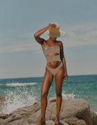  Costum de baie dintr-o bucată Bej deschis cu cupe buretate flori 3D și decupaje Irisfay