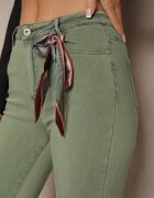 daysie Pantaloni skinny verde închis cu talie înaltă și eșarfă decorativă Hyadia