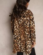 defox Cămașă Maro-Neagră Oversize Decorată cu imprimeu leopard Hanavia