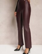 defox Pantaloni bordo evazați din piele ecologică și cu elastic în talie Dawi
