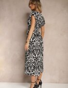defox Rochie neagră din bumbac evazată cu volane cu imprimeu floral Zalimara