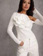 elsa.m by may Bluză Albă din Viscoză cu croi Asimetric cu Aplicație 3D cu floare Cheleta
