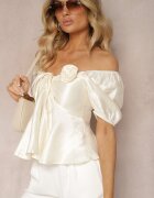 elsa.m by may Bluză bej deschis cu elastic fermoar și broșă decorativă în formă de floare Vikanni