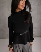 elsa.m by may Bluză elegantă din viscoză cu peplum și guler drept decorată cu o dungă îngustă cu cataramă Susila Neagră
