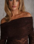 elsa.m by may Bluză longsleeve din dantelă cu decolteu răsucit și umeri goi Amarie Maro