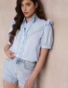 elsa.m by may Cămașă Albastră cu guler de dantelă și volane la umeri Daphanie