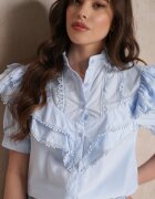 elsa.m by may Cămașă Albastră din Dantelă cu Mânecă Scurtă și Volane în Față Audrea