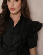 elsa.m by may Cămașă din dantelă neagră cu mânecă scurtă și volane în față Audrea