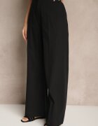 elsa.m by may Compleu Elegant Negru Top cu nasturi și Pantaloni largi din Vâscoză și Bumbac Divianne