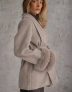 elsa.m by may Palton din bumbac și lână decorat cu inserții cu blană și cu curea Jerina Bej închis