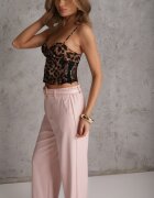 elsa.m by may Pantaloni eleganți cu croială largă și curea decorativă Airia Roz
