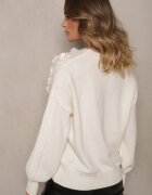 elsa.m by may Pulover Alb Clasic cu Aplicații Florale Decorative și Perle Leanwenna