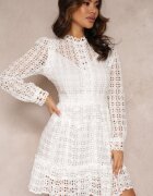 elsa.m by may Rochie Albă Cambrată cu Dantelă și Volan la Bază Kamora