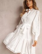 elsa.m by may Rochie Albă Midi cu Inserții Ajurate și Cordon Legat Hudo
