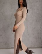 elsa.m by may Rochie Bej Mulată Maxi cu Decolteu Decupat și cu Fentă pe Picior Fonelia
