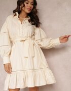 elsa.m by may Rochie cămașă Bej cu nasturi perlați și inserții din dantelă Shyanne