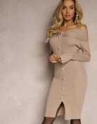 elsa.m by may Rochie pulover de cocktail bej cu viscoză decorată cu tăietură pentru degetul mare și nasturi Yasedi