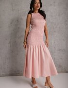 elsa.m by may Rochie Roz cu talie joasă fără mâneci decorată cu încrețituri Natinelle