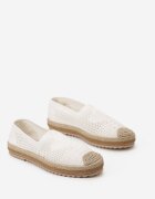  Espadrile albe perforate pe talpă împletită cu vârf decorativ Uraian