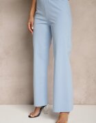 fashion Compleu Albastru Top Bandeau Decorat cu Nasturi și Pantaloni cu Croială Largă Palarienna