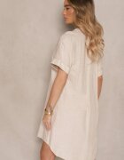fashion Rochie bej deschis din bumbac cu croi boxy cu nasturi mari Elanorella