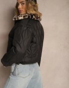  Geacă Negru Reversibilă cu Cusături Matlasate și Blană cu Imprimeu Leopard Cesita