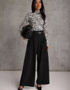 glo-story Bluză Alb-negru din Bumbac Tip Longsleeve cu Guler Înalt cu Imprimeu Zebră Cralissa