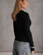 glo-story Bluză slim fit cu nasturi din tricot rib cu guler și decolteu în V Awente Neagră