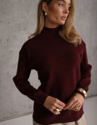 glo-story Cu guler înalt minimalist cu textură ribată Larim Bordo
