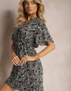 glo-story Rochie Negru-Alb cu model discret croială cloș și legată în talie Ferettia