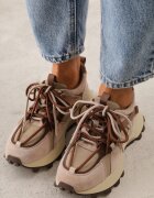 goodin Sneakers chunky din piele întoarsă cu tip cravată dublu și perforații Kildei Bej