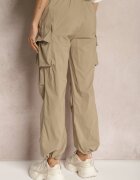 h&s Pantaloni bej cargo cu manșete și elastic în talie cu buzunare laterale Laverina