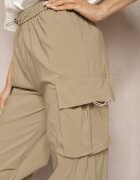 h&s Pantaloni bej cargo cu manșete și elastic în talie cu buzunare laterale Laverina
