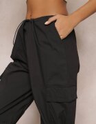 hello miss Pantaloni negri tip parașută Cargo cu stopere reglabile Sterise