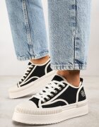 ideal Adidași negri cu platformă cu ornament metalic Afleeria