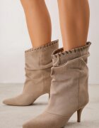 ideal Botine Slouchy cu toc stiletto din imitație de piele întoarsă cu ochiuri metalice decorative Tallie Bej închis