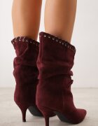 ideal Botine Slouchy cu toc stiletto din imitație de piele întoarsă cu ochiuri metalice decorative Tallie Bordo