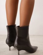 inia Botine Celini Maro