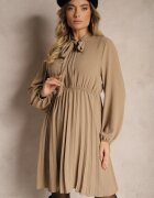 j studio Rochie plisată bej închis cu o croială elegantă cu șnur la decolteu și elastic în talie Belorinda