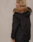 j.style Geacă Neagră cu Cusături Matlasate Glugă și Fente cu Capse Tintovia