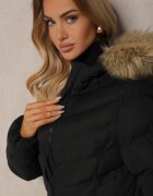 j.style Geacă Neagră de Iarnă cu Cusături Matlasate și Glugă cu Blană Alirina